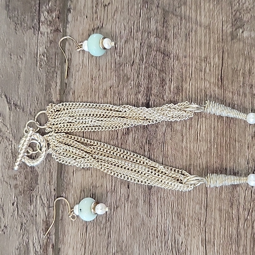 Costume Jewelry - Picture 2 of 10